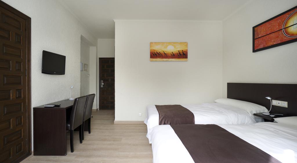 Hotel El Pozo Torremolinos Oda fotoğraf